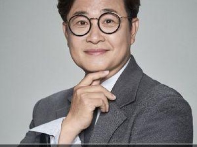 김성주가 더 스카웃 MC로 합류해 화제