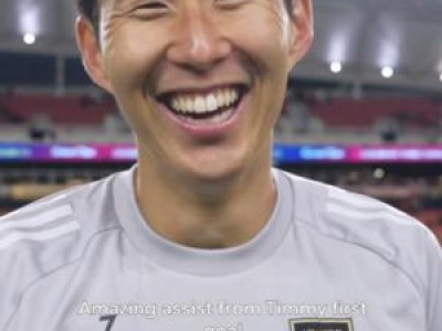 손흥민 해트트릭으로 웃은 건 좋은데 팬들 반응은 어땠는지