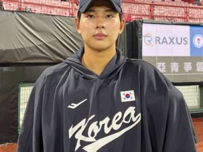 정윤진 감독 일본 꺾고 U-18 야구대표팀 사냥꾼 되다